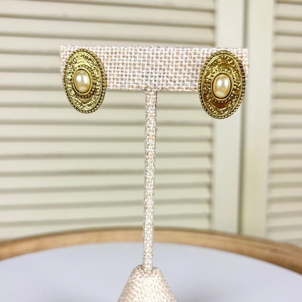 Vintage Regency Gold Pearl Oval Stud Earrings Ornate Filigree Textured Statement